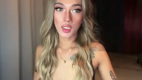 Hotsugarmollyxx webcam model stream image