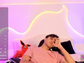 Attlas Moon webcam model stream image