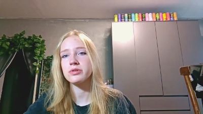 OletaGuderian webcam model stream image