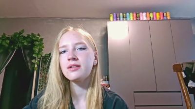OletaGuderian webcam model stream image