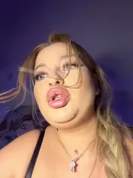 AllysonK webcam model stream image