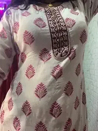 Red_Queen_11 webcam model stream image