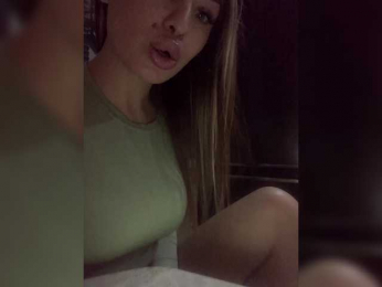 Polichkaaaa webcam model stream image