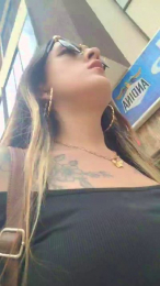 SarahRusso webcam model stream image