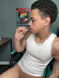 l-laross webcam stripchat model stream image