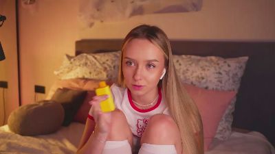 LynEmberton webcam model stream image