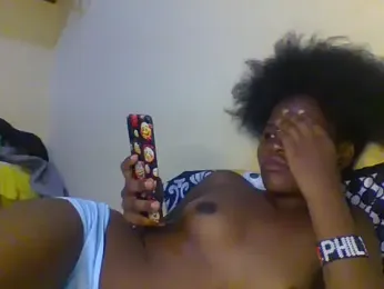 petite_babe webcam model stream image