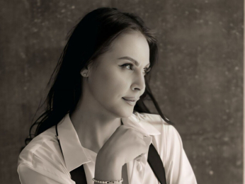 AngelinaKunis webcam model stream image