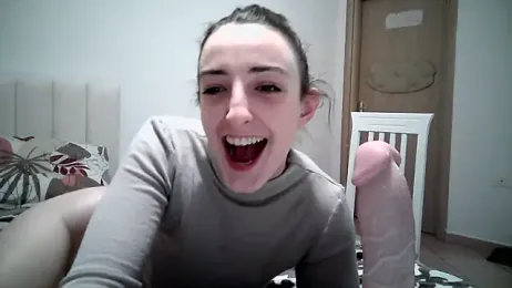 ElitaVibes webcam model stream image