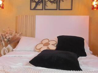 Zara Slim webcam model stream image