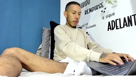 Aronxxs webcam stripchat model stream image