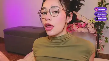 Soffimoon_ webcam model stream image