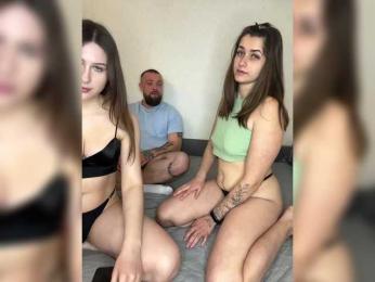 Cherry-berryViking webcam bongacams model stream image