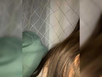 Alienlouhome webcam model stream image