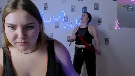 dina_bloom_ webcam model stream image