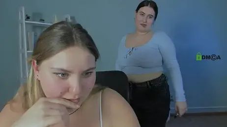 dina_bloom_ webcam model stream image