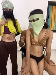hot_janvi_ webcam stripchat model stream image