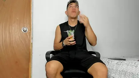 andrew_rose_ webcam model stream image