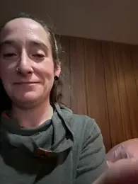 Mini_And_The_Bear webcam model stream image