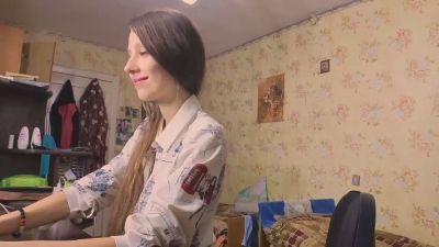 RoxannAbes webcam model stream image