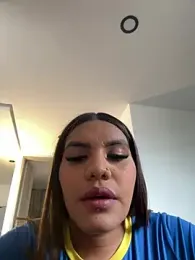 Victoria14_ webcam model stream image