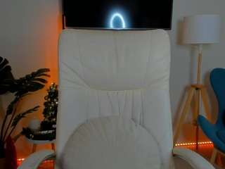 hailey-green webcam camsoda model stream image