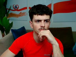 Leon Angelov webcam model stream image