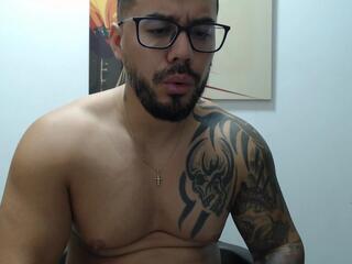 Derryl webcam flirt4free model stream image