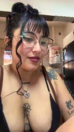 Lareyni26 webcam cam4 model stream image