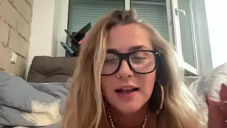 goddesemiiyy webcam model stream image