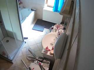voyeurcam-julmodels-bath-2nd-2 webcam model stream image