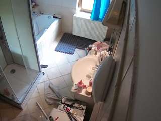 voyeurcam-julmodels-bath-2nd-2 webcam model stream image