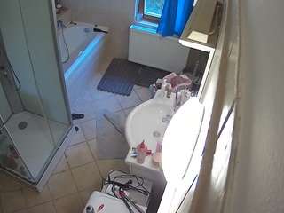 voyeurcam-julmodels-bath-2nd-2 webcam model stream image