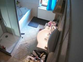 voyeurcam-julmodels-bath-2nd-2 webcam model stream image