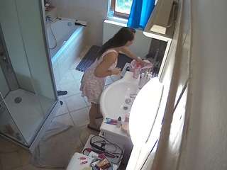 voyeurcam-julmodels-bath-2nd-2 webcam model stream image
