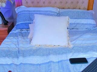 Hanny Summer webcam model stream image