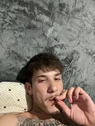 SnowyChimney48 webcam stripchat model stream image