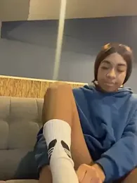 _keylafisher_ webcam model stream image