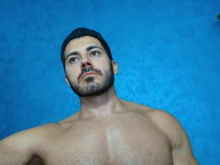 Cutler Q webcam flirt4free model stream image