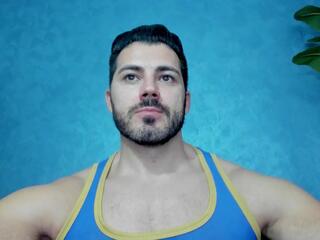 Cutler Q webcam model stream image