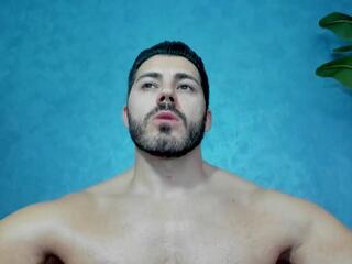 Cutler Q webcam flirt4free model stream image