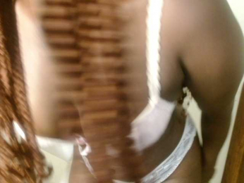 Sleekmellanin webcam model stream image