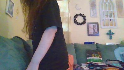 QueenCrimson webcam cam4 model stream image