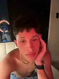 Stibenhotboy webcam model stream image