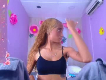 charlotte_love10 webcam model stream image