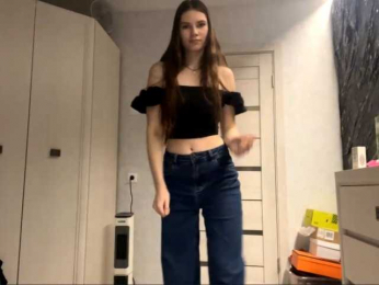 ElinOroz webcam model stream image