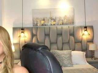 lizztayler webcam model stream image