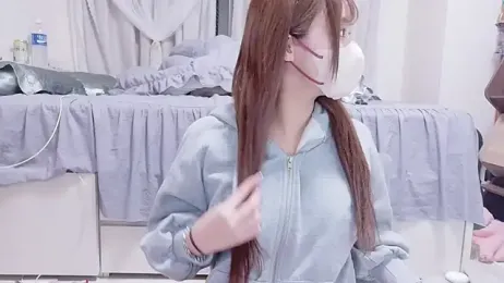 _chanMOMO_ webcam model stream image