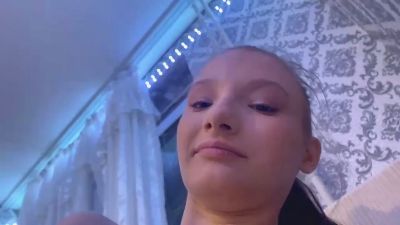 SukAvans webcam model stream image