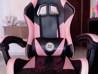 Kloe Nova webcam model stream image